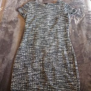 Lightly lines, short sleeve dress. Business casual